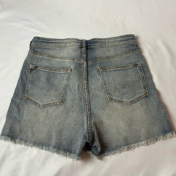 Anthropologie Pilcro Cut-Off Mid Rise Denim Shorts Blue Distressed Sz 29 (10) - Picture 2 of 6